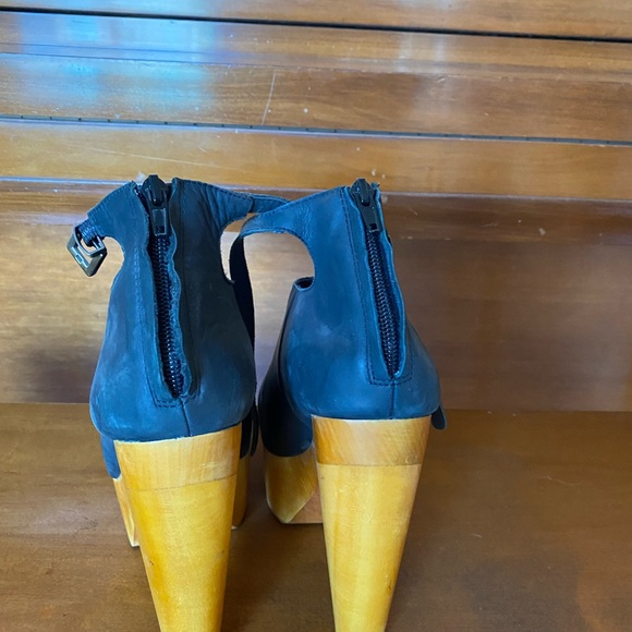 Messeca New York 5” platforms, size 9 - Picture 4 of 7